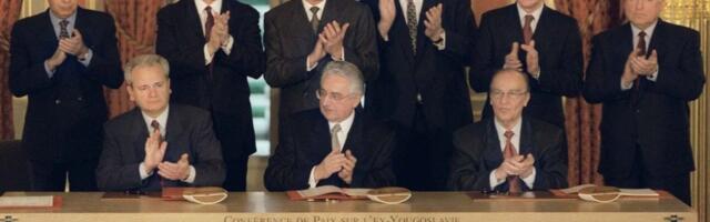 „Okončao rat, ali zarobio BiH“: Od Dejtonskog sporazuma, koji su potpisali Izetbegović, Tuđman i Milošević, prošlo je tačno 30 godina
