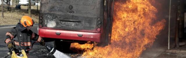 MEKSIKO KAO IZ FILMA KATASTROFE: Gore banke i bolnice, vojska rešeta iz vazduha, KARTEL UPADA U KAFIĆE I SEJE SMRT! Totalni rat nakon ubistva El Menča! (FOTO, VIDEO)