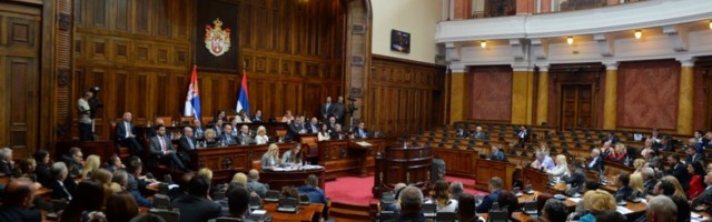 USVOJEN ZAKON ZA ISPLATU 60 EVRA GRAĐANIMA: Evo kada možete da se prijavite za pomoć