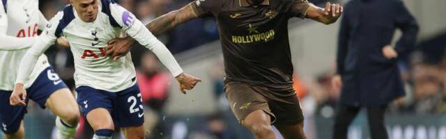 VELIKO PRIZNANJE OTIŠLO U NEOČEKIVANE RUKE! Poznato ko je bio najbolji fudbaler Premijer lige