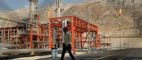 Cijene nafte skočile iznad 44 dolara nakon nove vijesti o vakcinama