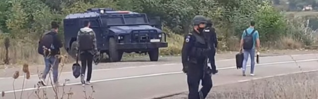 "Vučiću, izdao si i prodao Kosovo i naš narod"