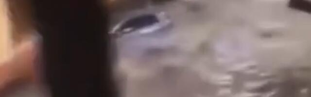 JEZIVE SCENE IZ EVROPE, IMA MRTVIH: Poplave nose sve pred sobom! Oborena stabla, automobili plutaju! (VIDEO)