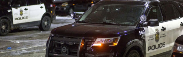 PUCAO TRUDNOJ ŽENI U DIREKTNO U GRUDI Amerčki policajac oslobođen optužbi za ubistvo