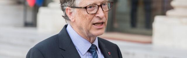 Bil Gejts otkriva: Samo OVE 3 profesije će preživeti veštačku inteligenciju