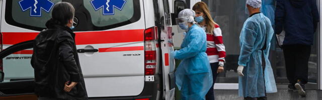 HOROR U ZEMUNU: Autobus vukao zaglavljenu ženu u vratima, razbijena joj brada, svi su joj zubi izbijeni!