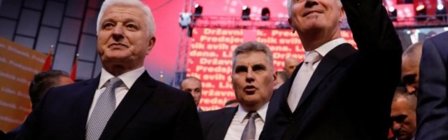 ĆERKE I SINOVE UDOMILI NA GRBAČI NARODA! Spreman spisak DECE FUNKCIONERA DPS koji mesečno primaju po NEKOLIKO HILJADA EVRA u državnim institucijama!