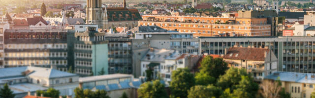 SVE PROJEKCIJE PREKINUTE, EVAKUISAN BIOSKOP Pište alarmi, drama u Novom Sadu