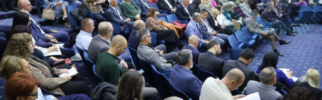 Odjeci i spoticanja Skupštine Grada Vranja: Opozicija o transferima, vlast ni reči!?