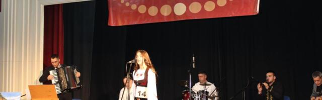 LOMNIČKI ĐERDANI ODUŠEVILI PUBLIKU U Kruševcu održano 18. po redu takmičenje pevača amatera Rasinskog okruga (FOTO)