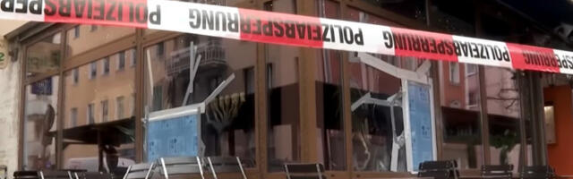 Разбијени излози на израелском ресторану и убачена пиротехника