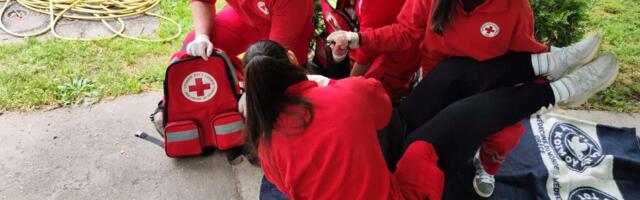 Održana zajednička vežba kragujevačkih vatrogasaca, Hitne i Crvenog krsta – simuliran požar u kotlarnici objekta