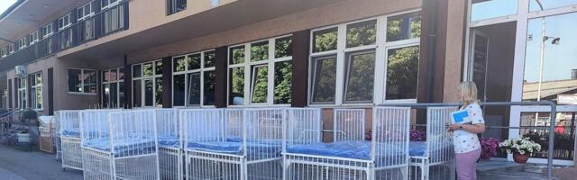 NOVI KREVETI ZA DEČJE ODELJENJE LOZNIČKE BOLNICE: Sjajna donacija sunarodnika iz Kanade