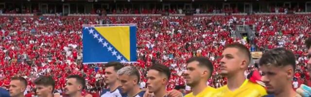 Poslušajte kako je Srbin izveo himnu BiH na Mundijalu: Oduševio je čitav stadion i na hiljade Bosanaca...