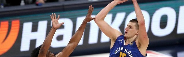 Nestvarni Jokić srušio još jedan rekord Čembrlena, a napada bar još dva