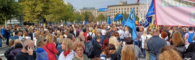 Rekordan broj prosvetnih radnika na protestu u Beogradu: Više od 6.200 učesnika