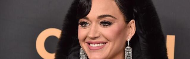 Keti Peri je letela u SVEMIR! Slavna pevačica pokazala NEVEROVATAN prizor iz kapsule (VIDEO)