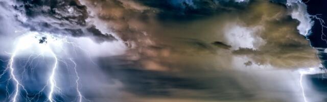 Crveni alarm za ovaj deo Srbije: Stižu pljuskovi sa grmljavinom, spremite jakne za Prvi maj