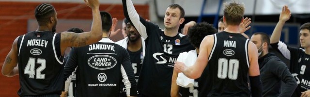 Partizan ide na vakcinaciju