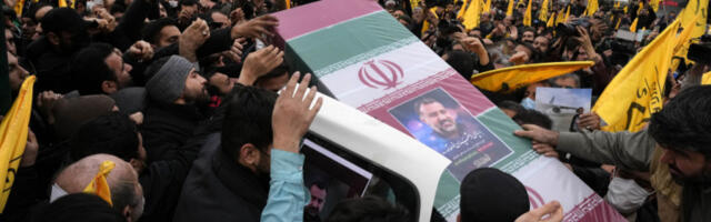 NAJTUŽNIJA POVORKA PARALISALA PRESTONICU: Sahranjeno 60 žrtava napada (VIDEO)