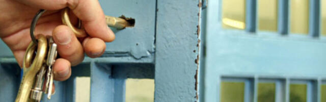 Тужилаштво тражи притвор за осумњичене да су приморали мушкарца да ошиша супругу