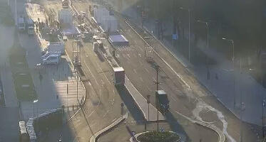 Na molbu predsednika Vučića uklonjeni šatori ispred Narodne skupštine