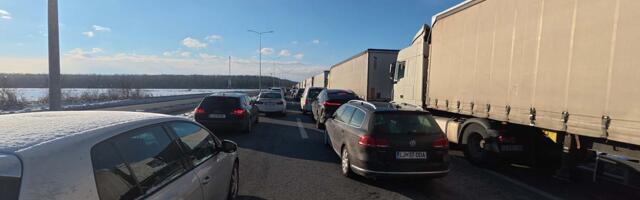 Velike gužve na granici sa Hrvatskom