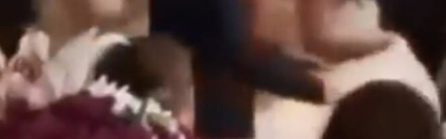 Mlada krenula u kolo, ali zbog venčanice krenula lomljava, HIT VIDEO