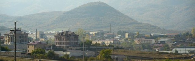 Неколико експлозија потресло главни град Карабаха
