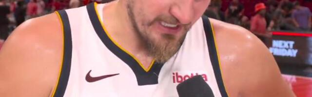 Ovako se pokazuje veličina, samo poštovanje! Jokić nahvalio rivala nakon surove dominacije na terenu /VIDEO/