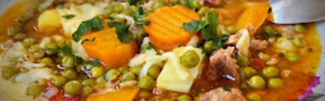 Grašak sa mlevenim mesom bez zaprške: Ručak koji će svi sipati dva puta, baka otkrila majstorski recept