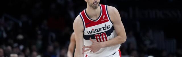 Vukčević dvocifren u NBA ligi za manje od 8 minuta na terenu: Njegov tim opet izgubio!