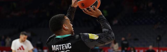 Jago pružio podršku Mateusu: Na zagrevanje izašao u dresu sunarodnika (VIDEO)