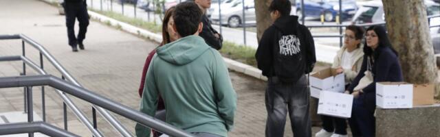 Završen prvi dan male mature: Đaci nisu znali šta znači reč "snebivati se", a ovo pitanje ih je najviše namučilo