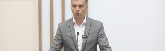 Sava njegovi razlače k'o krpu! Opoziciona sapunica - poslednji čin: Pale teške reči, pomenuti i lajkovi