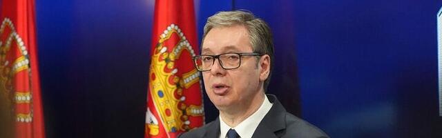 Vučić vređa studente, a hvali navijače - u FSS ćute i aplaudiraju