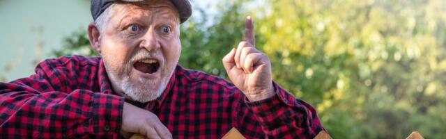 Stanar spojio dva stana na bizaran način: Komšije u šoku kad su videli šta je ugradio na terasi