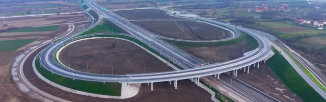 Pogled na Moravski koridor iz drona: Impresivna deonica koju je svečano otvorio Vučić (VIDEO)