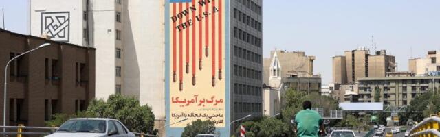 Sedma noć američkih napada na Iran, Teheran tvrdi da su eksplodirali tankeri kod Ormuskog moreuza