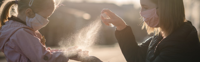 U SAD broj obolele dece od koronavirusa porastao za 25 odsto