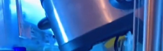 Ovako je muž vratio večeru u frižider: "Ostavi ga!" (VIDEO)