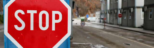 Srbi uhapšeni na Jarinju proterani sa Kosova i pušteni uz kauciju