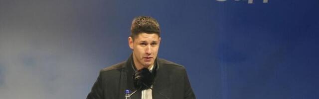 Kako se Miloš Pavlović spremio za "sabor": Ikona, patologija i Visoki Dečani (VIDEO)