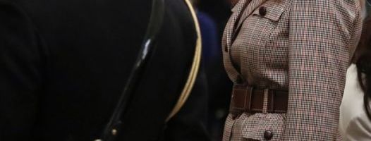 Oktriveno je ko plaća preskupu dizajnersku odeću Melanie Trump