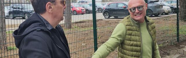KEBA I MILI SE DRŽE ZA RUKE: Stigli na snimanje Zvezda Granda, pa nakon srdačnog pozdrava usledio ŠUT U ZADNJICU