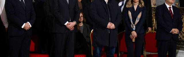 Дачић на Васкршњој литургији: Након тешког искушења спознао сам снагу молитве