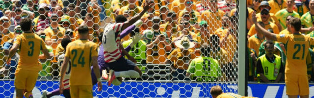 AMERIKANCI U NOKAUT FAZI MUNDIJALA! Australija na kolenima, "jenkiji" gaze sve redom (VIDEO)