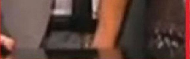 (VIDEO) SKANDALOZNO! Voditeljka uhvatila kolegu za polni organ u UDARNOM terminu!