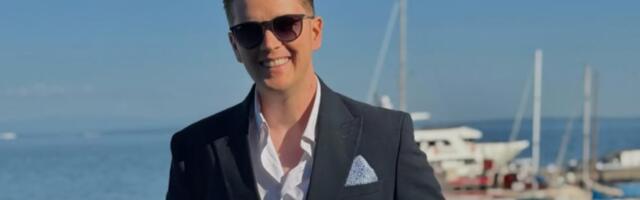 Niko nije znao da čeka bebu! Pevač šokirao objavom: Podelio fotografiju tek rođene devojčice