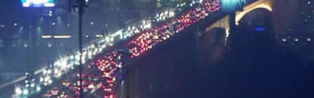 Popodnevni špic uzima maha! Totalni kolaps u celom gradu, ovi delovi su najkritićniji - vozila mile u kolonama!